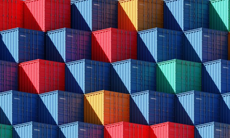 transporte marítimo internacional contenedores empresa